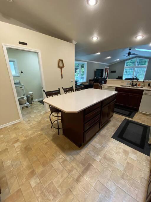 Get Away In The Redwoods Apartamento Crescent City Exterior foto
